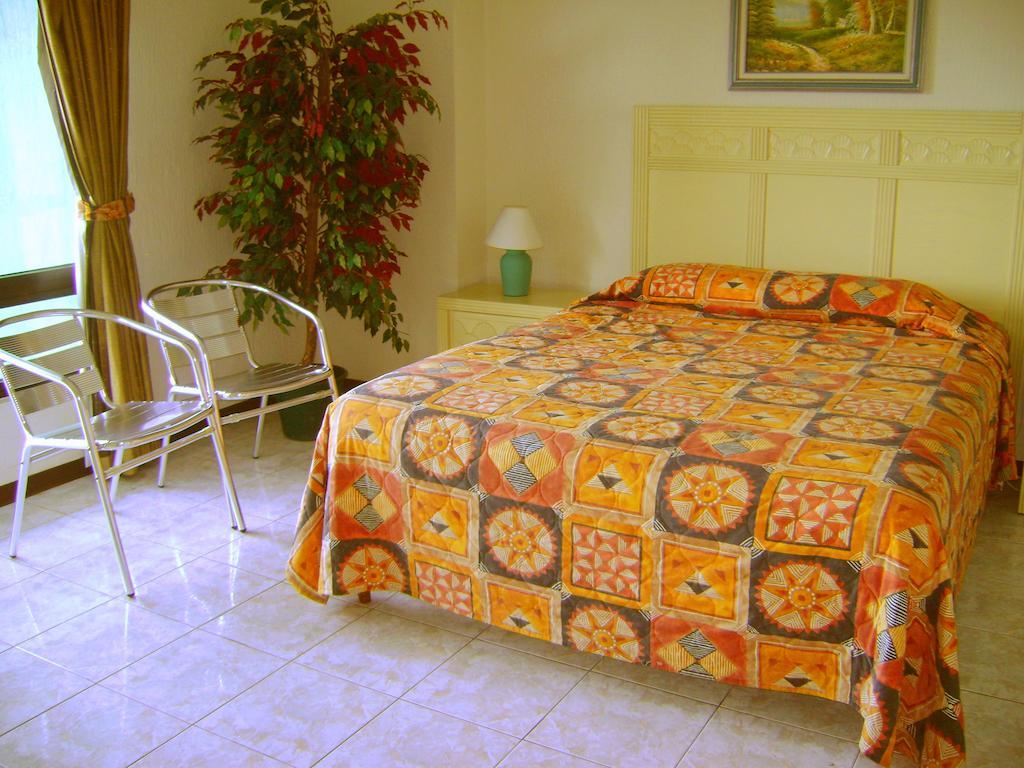 Hotel La Riviera De Atitlan Panajachel Oda fotoğraf