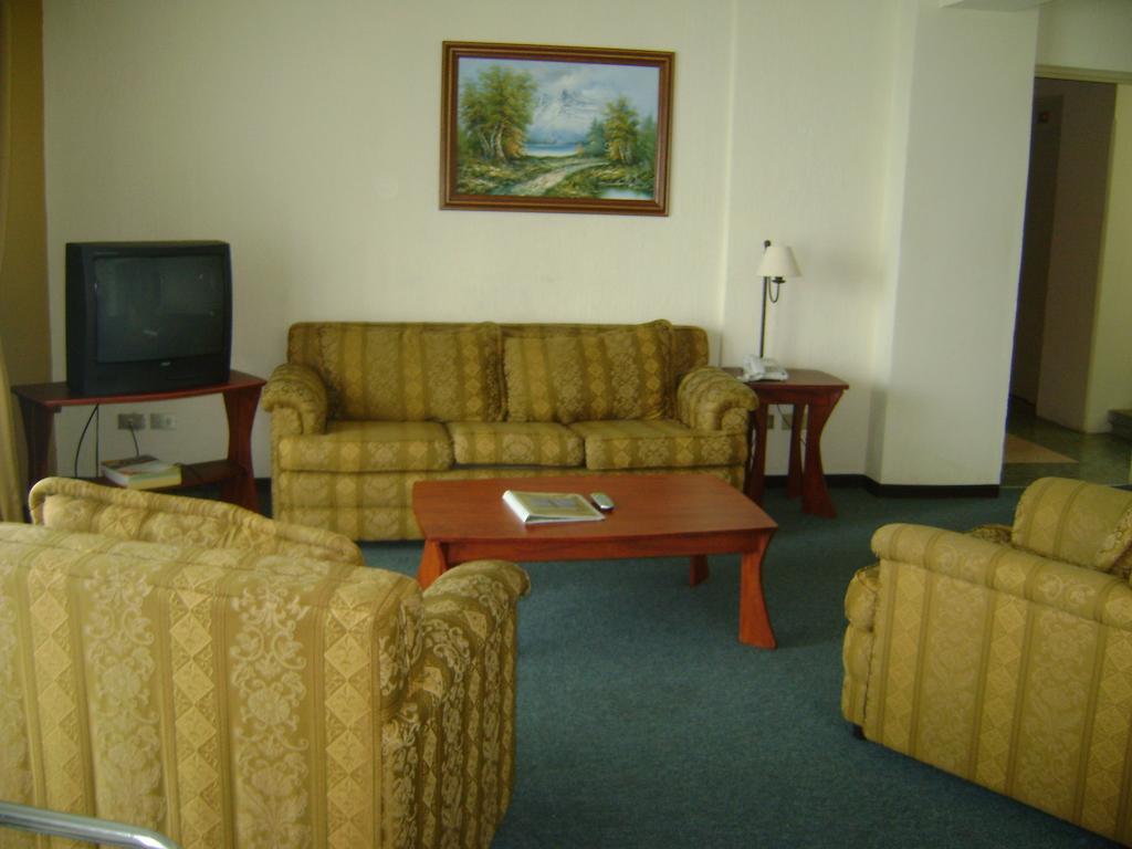 Hotel La Riviera De Atitlan Panajachel Dış mekan fotoğraf